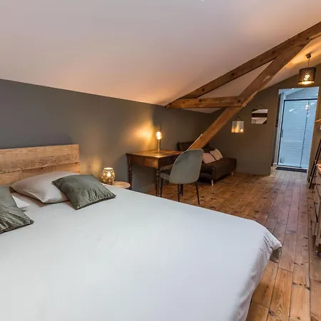 La Maison D'a Cote * 몽트드마르장