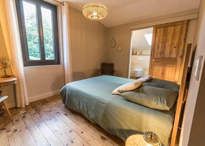 La Maison D'à Côté Pensión Mont de Marsan