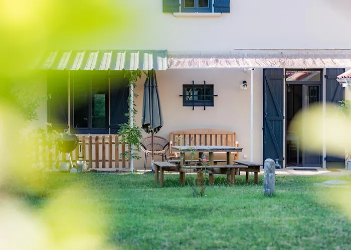 La Maison D'à Côté Pensión Mont de Marsan