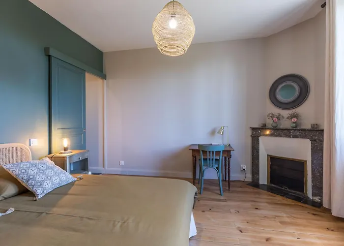 La Maison D'à Côté Pensión Mont de Marsan