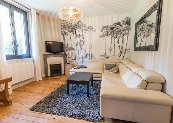 La Maison D'à Côté Pensión *